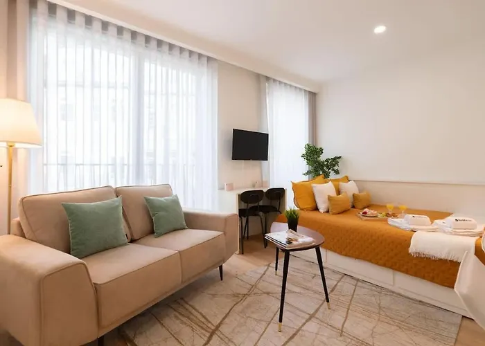 Apartment Stylish Formosa By Hostwise *