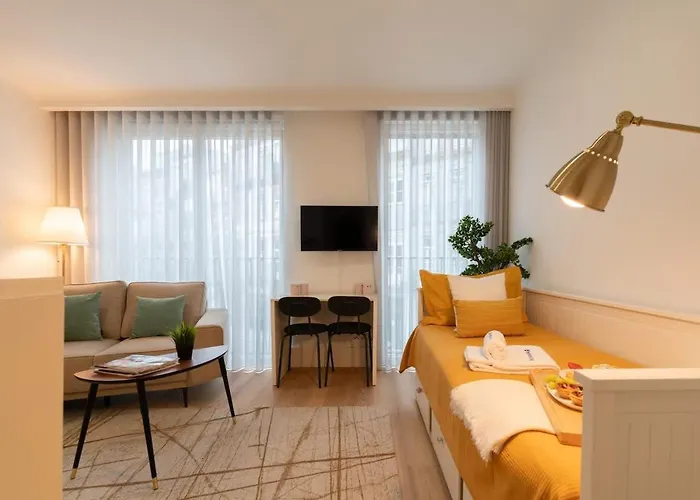 Stylish Formosa By Hostwise Apartment